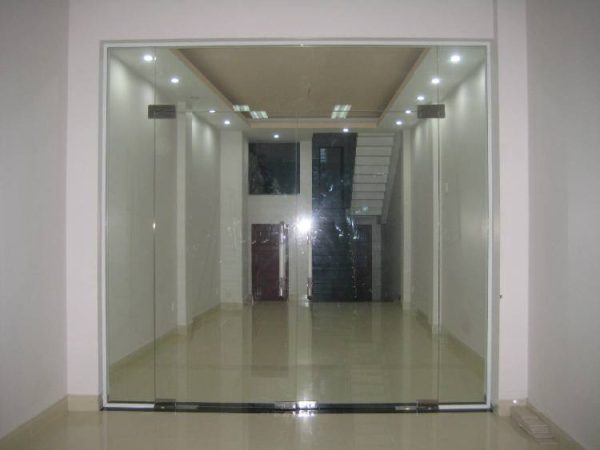 Cửa kính thủy lực bản lề sàn