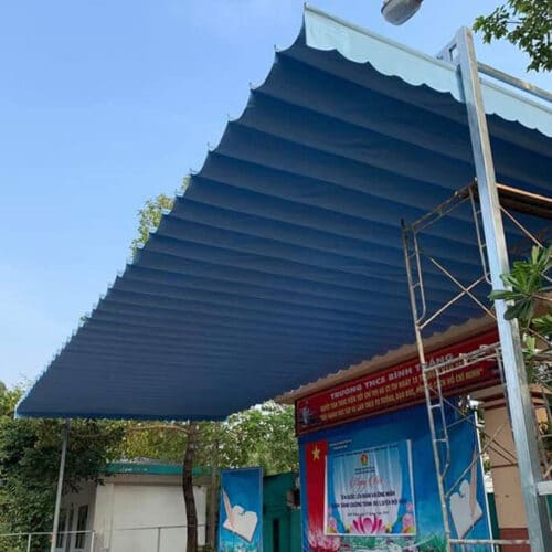 Bạt Che Nắng Mưa Cho Trường Học [Dạng Xếp Lớp]